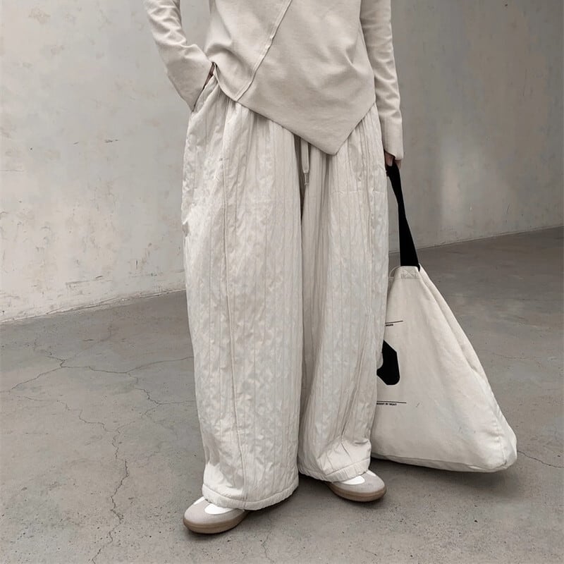 Embossed Pleats Loose Pants【TR3192】