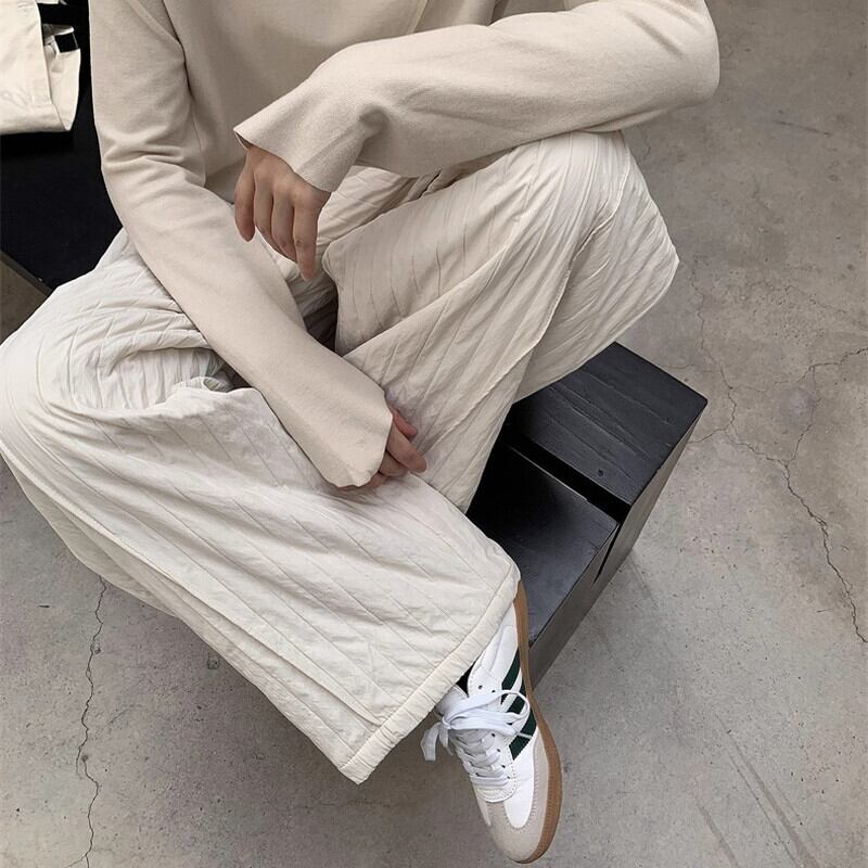 Embossed Pleats Loose Pants【TR3192】