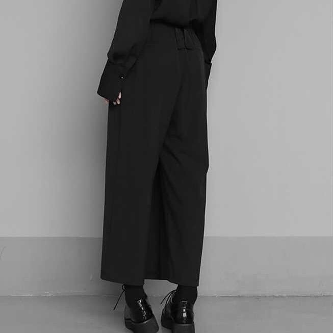 〈Unisex〉Loose Cropped Apron Pants【TR1310】