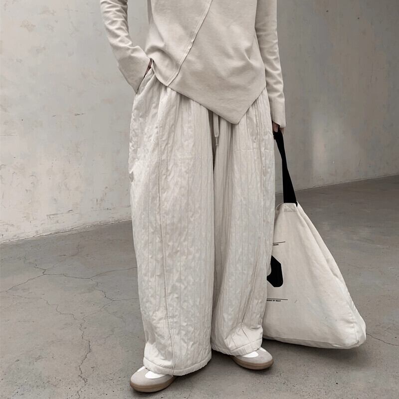 Embossed Pleats Loose Pants【TR3192】